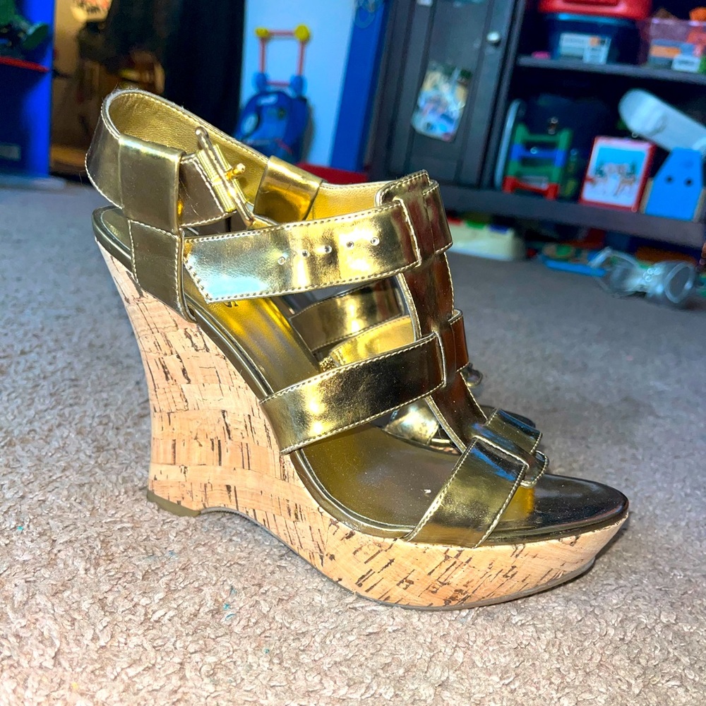 Guess gold wedges